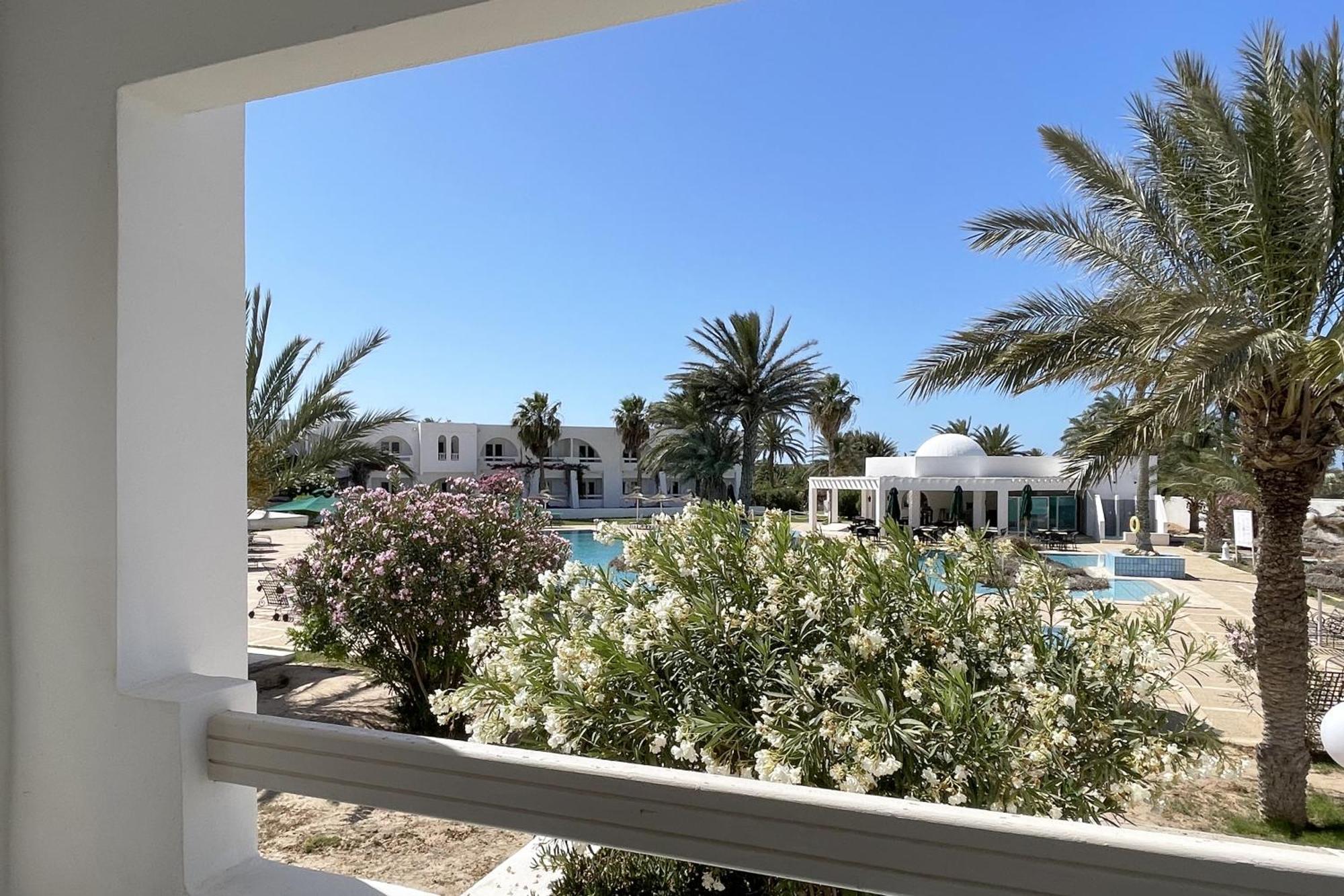 Hotel Bougainvillier Djerba Taguermess Exterior foto